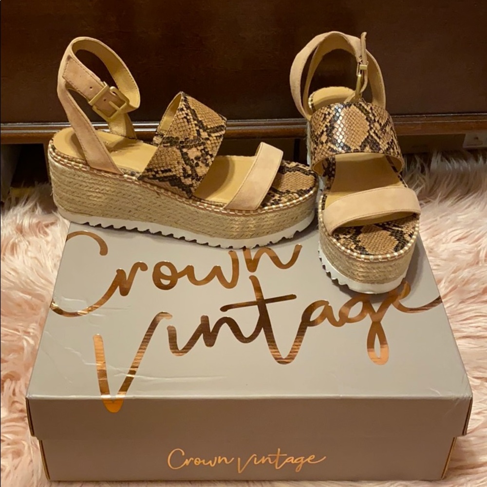 Crown vintage rose pink suede snake sandal 8.5